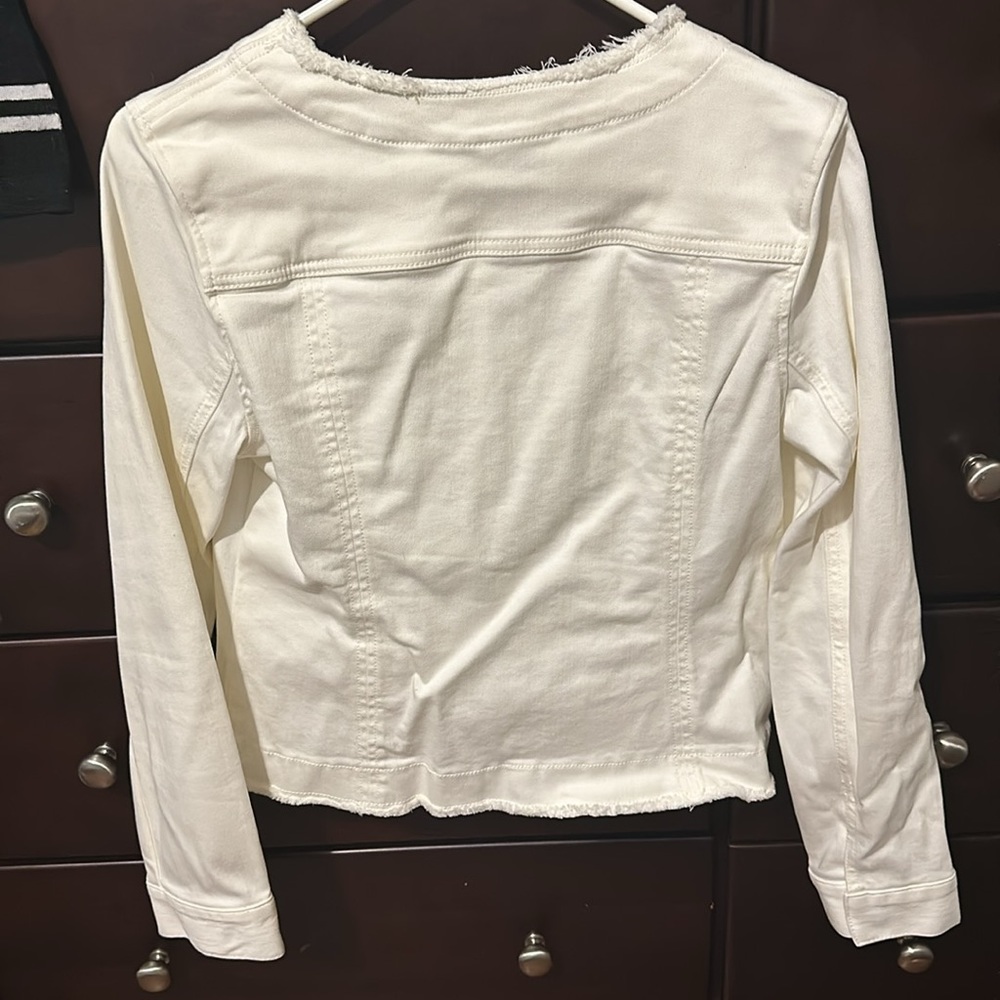 White jacket - Picture 2 of 3
